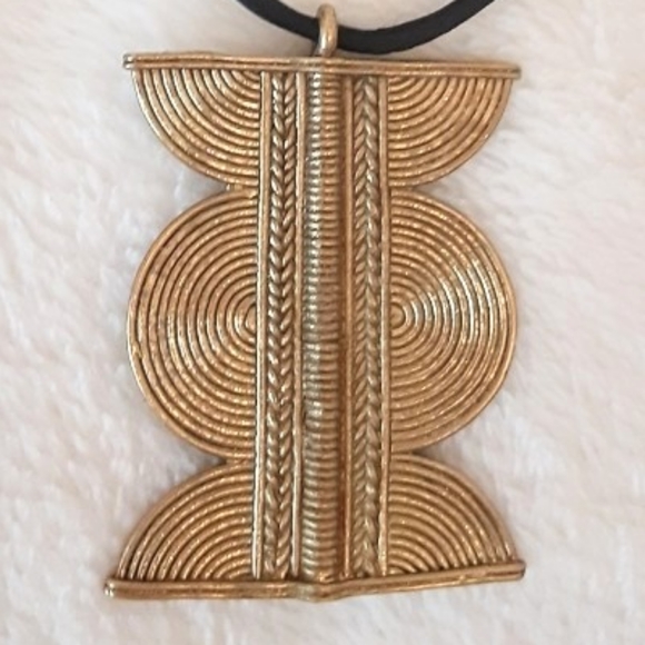 Vintage Find Bragging Rights 😉 - Picture 2 of 4